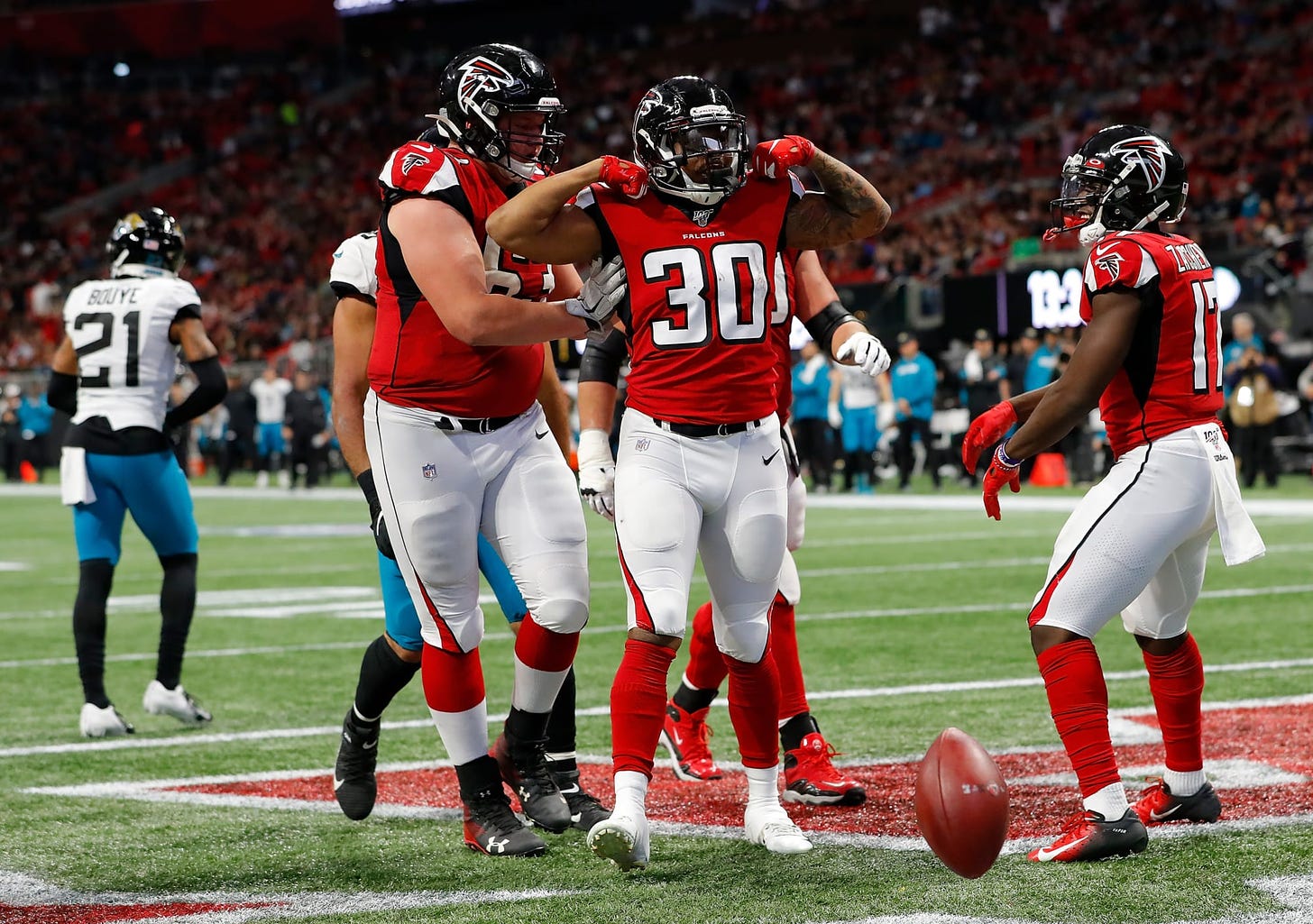 Atlanta Falcons: Qadree Ollison must be part of the offense