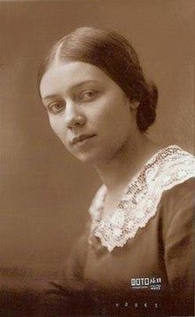 Antonina Pirozhkova 1933.jpg