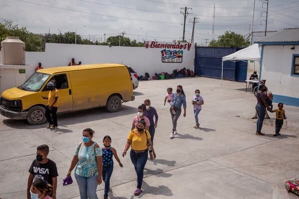 Families preparing to seek asylum boarded a bus at a shelter for migrants in Reynosa, Mexico, last month.