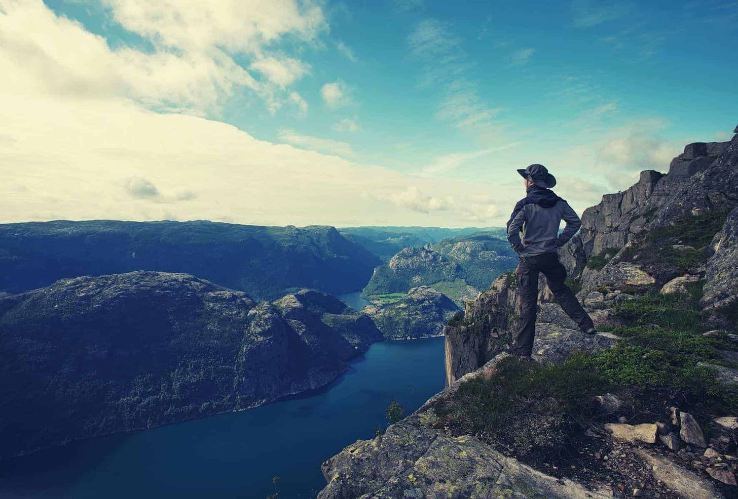 71 Inspirational Hiking Quotes to Get You Motivated - My Open Country