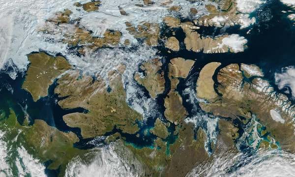Фото демонструє зменшення кількості льоду в Арктиці у 2016 році