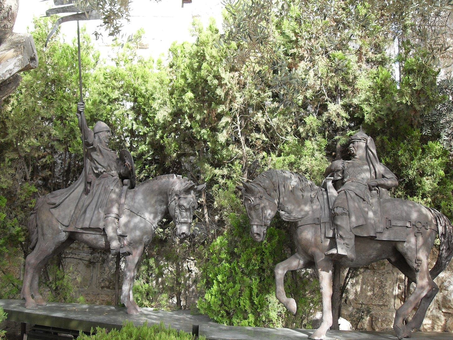 This sculpture in the Old City of Jerusalem seems to depict a purely fictional meeting between Richard and Saladin (Djampa via Wikimedia Commons)