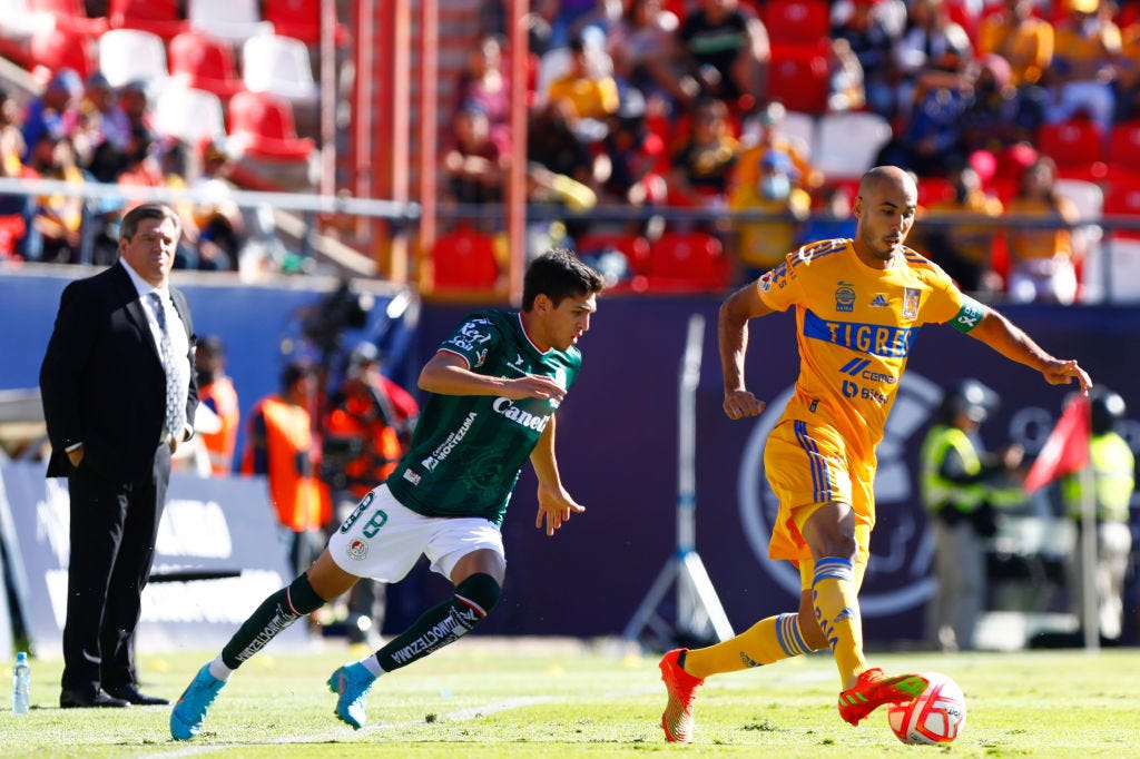 Chivas and Tigres advance to the wildcard round - AS USA