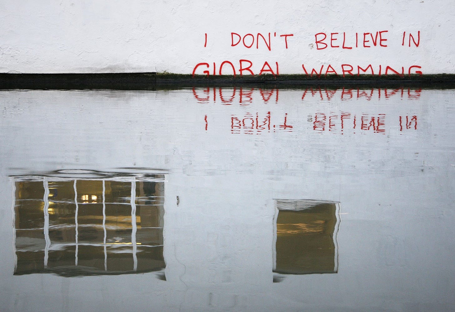 “ I Don’t Believe in Global Warming” Regents Canal in Camden, London. December 2009