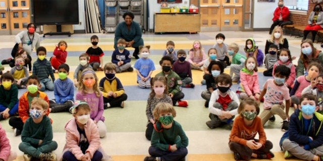 Stacey Abrams blasted for standing by mask mandates after classroom photo:  'Worst of all political worlds' | Fox News