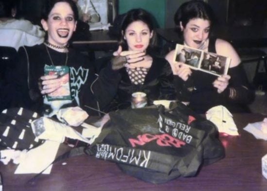 95 '19-90's goth ideas | fashion, fashion inspo, style