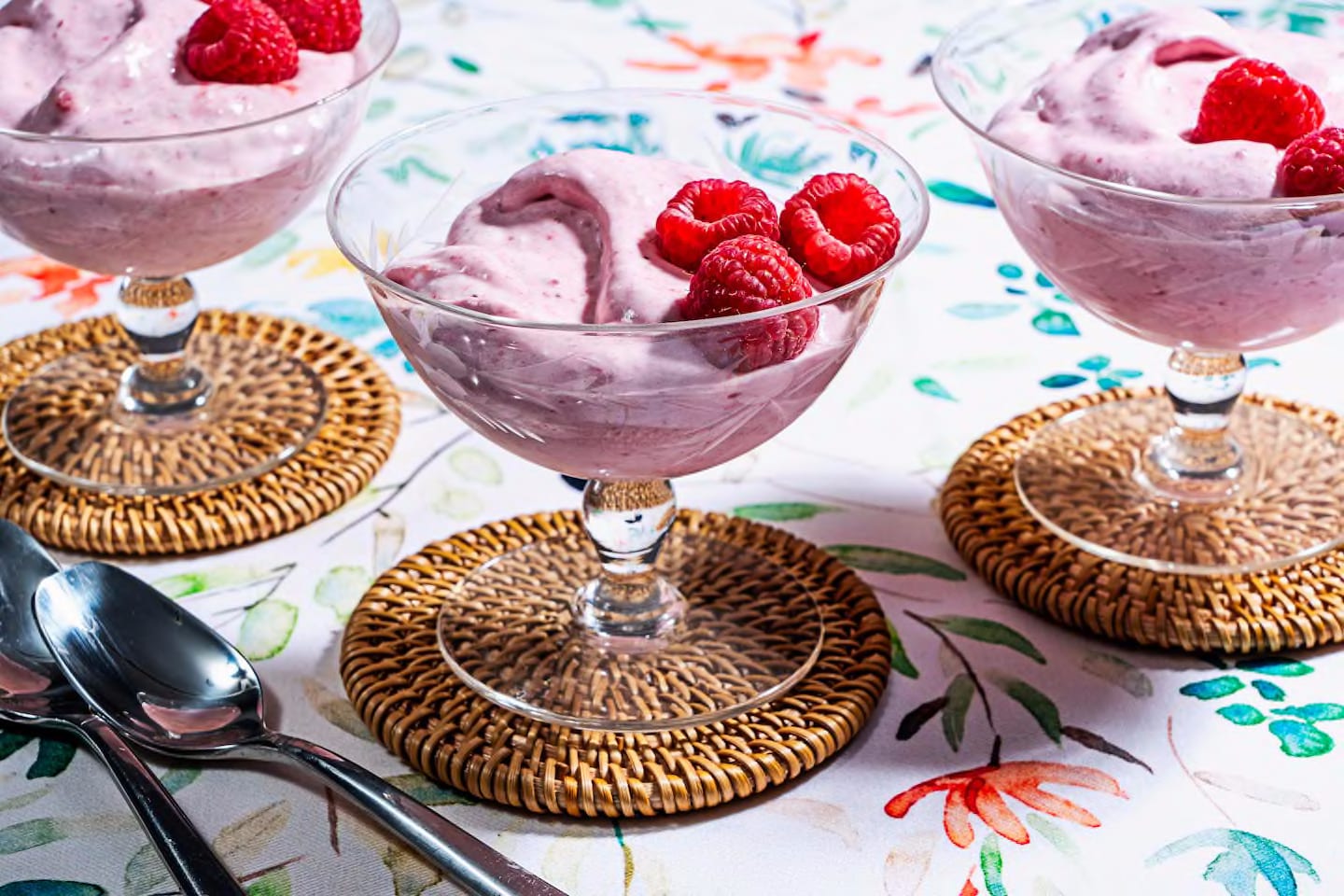 This strawberry fool recipe calls for pureed frozen berries and whipped  cream - The Washington Post