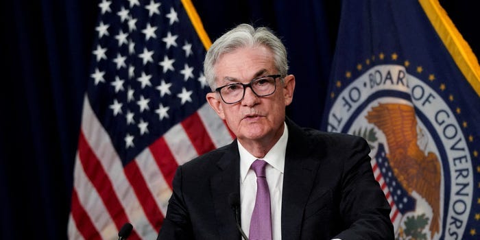 Jerome Powell speaks at a Fed meeting