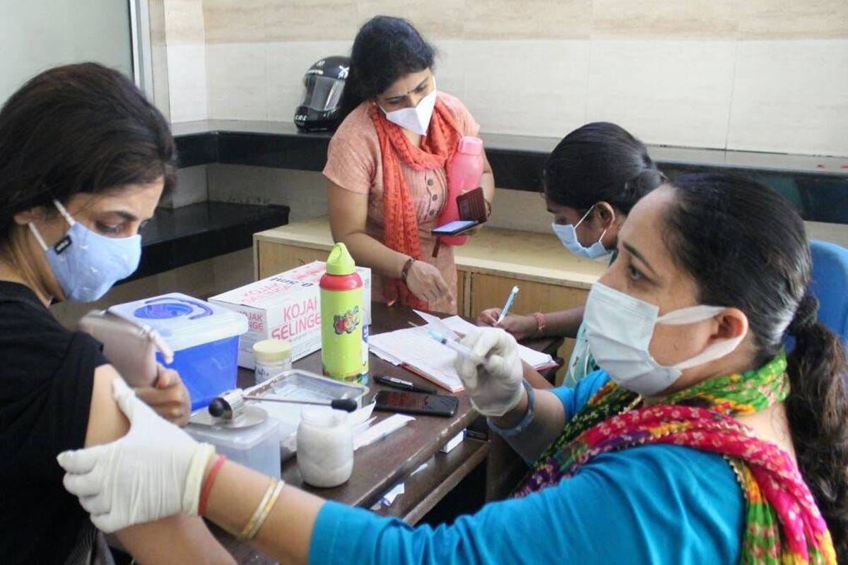 Coronavirus Latest Highlights: Kerala may see up to 5 lakh cases till  August 20, Central team raises alarm over Onam festivities - The Financial  Express
