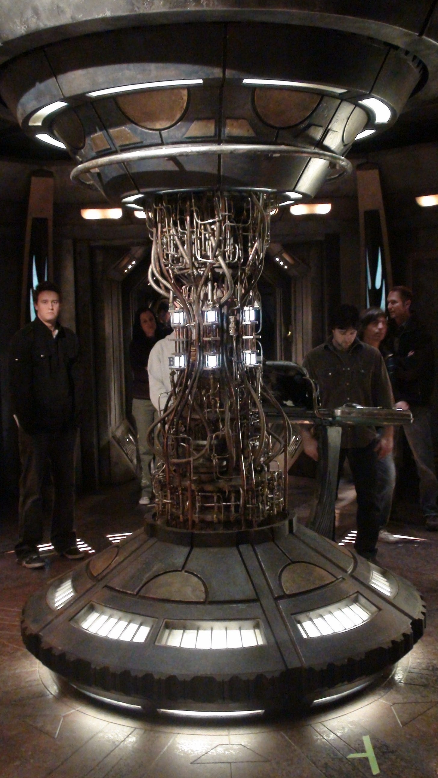 stargate-universe-controllroom3