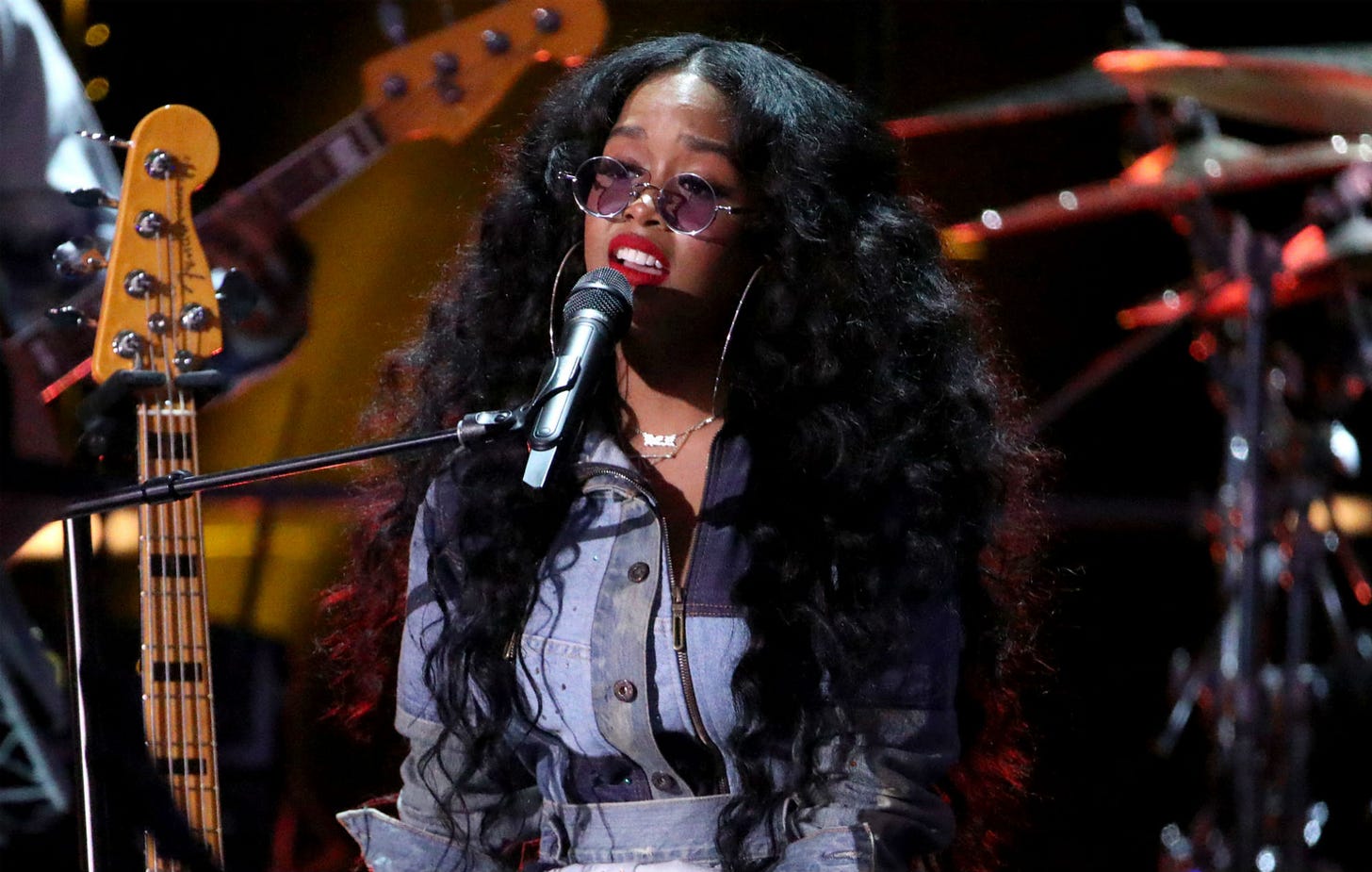 H.E.R. shares powerful song, 'I Can't Breathe' after death of ...