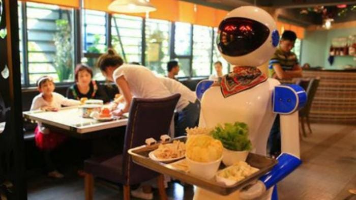 Robot 'Dipaksa' Jadi Pelayan Restoran, Inilah Keuntungan dan ...