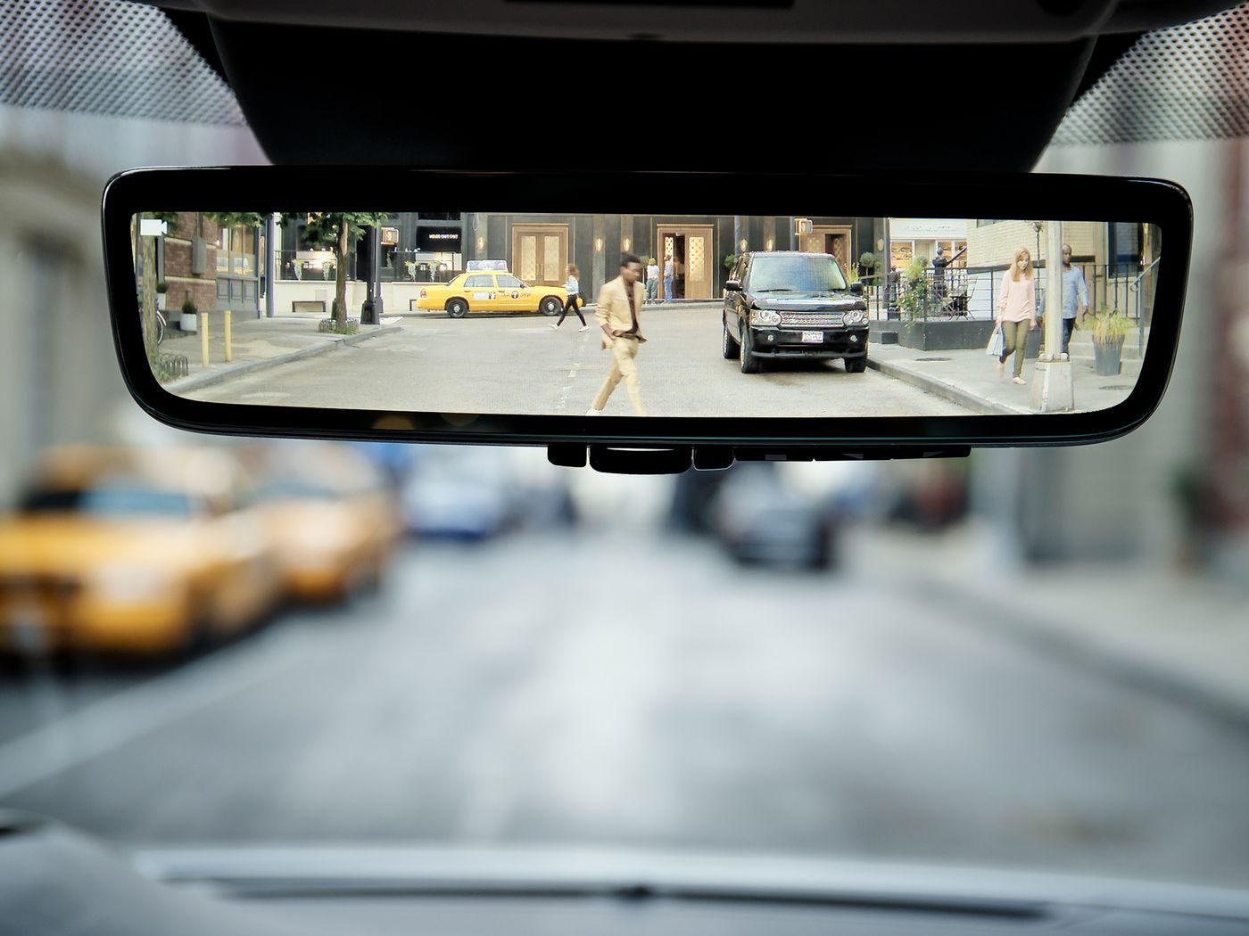 The 2020 Range Rover Evoque has an optional hybrid rear view mirror - The  Verge