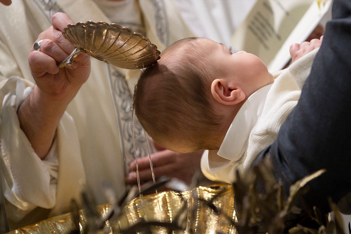 El Papa Francisco celebró 32 bautismos en la Capilla Sixtina