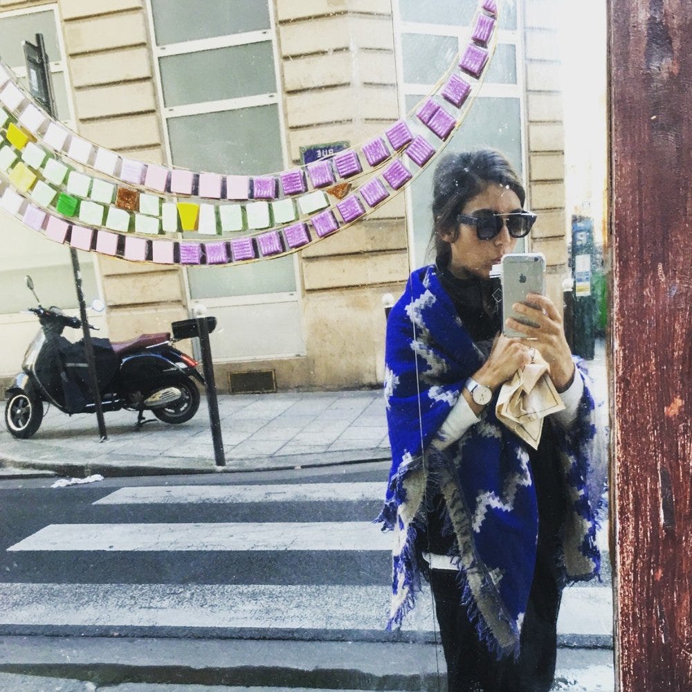 Paris selfie - croissant in tow.
