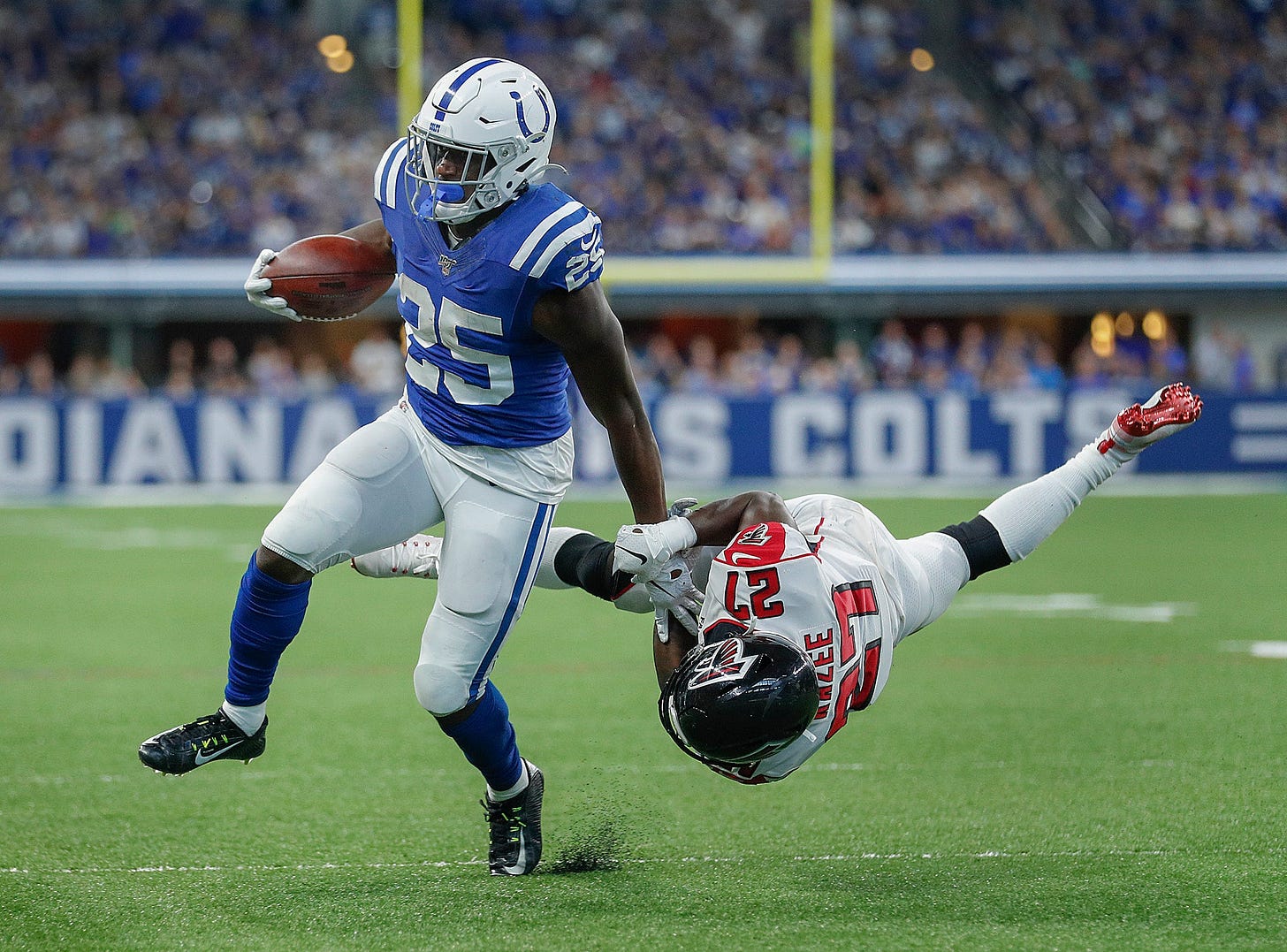 Colts: How Marlon Mack throws such a wicked stiff arm