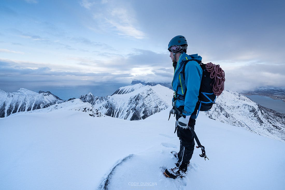 3 Tips to Prepare you for Winter Hiking/ Snowshoeing This Year - Treloar  Physiotherapy Clinic