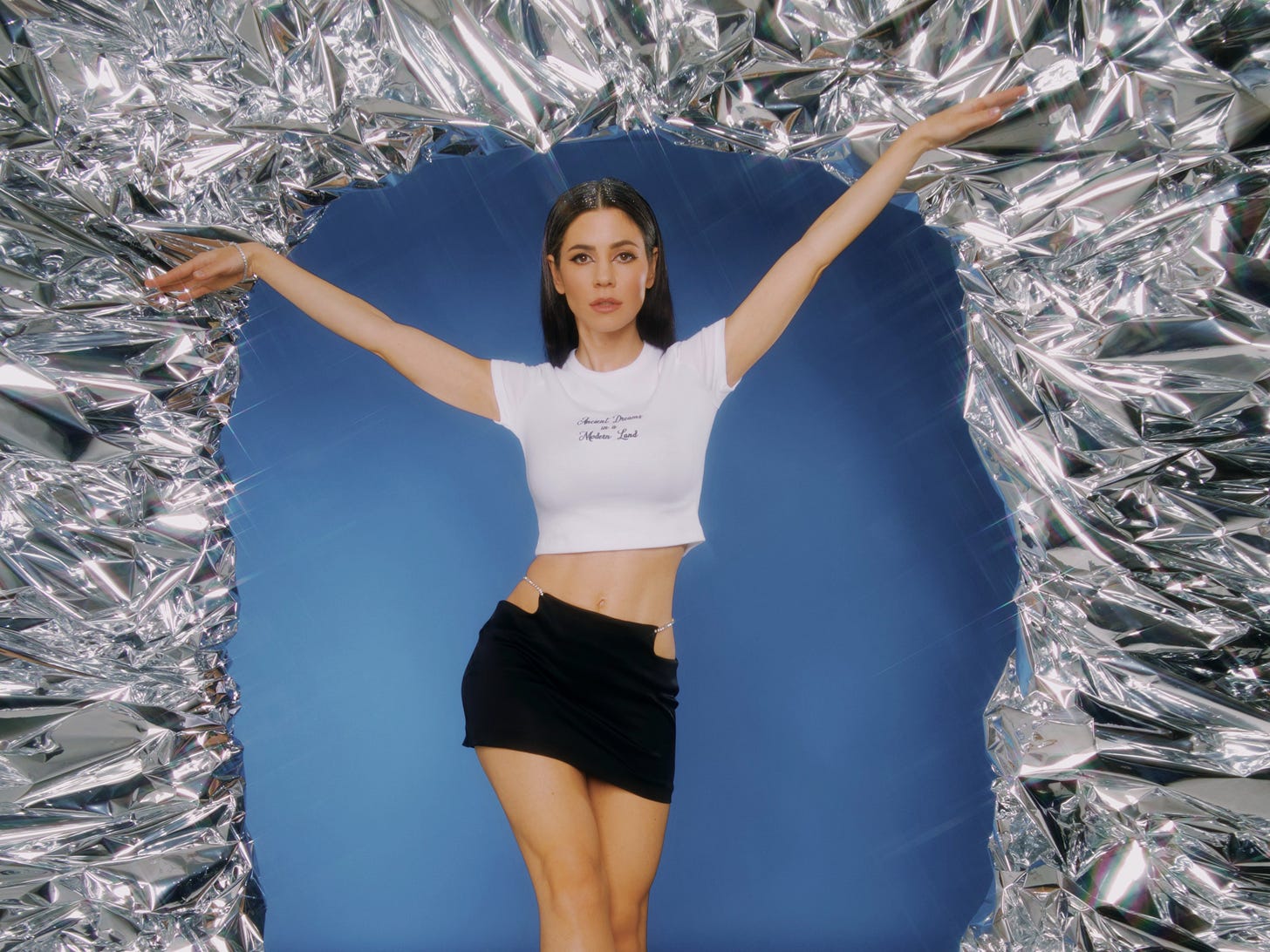In Marina&#39;s New Album, a Pop Star Reflects on the Worries of the World (But  in a Fun Way) | Vogue