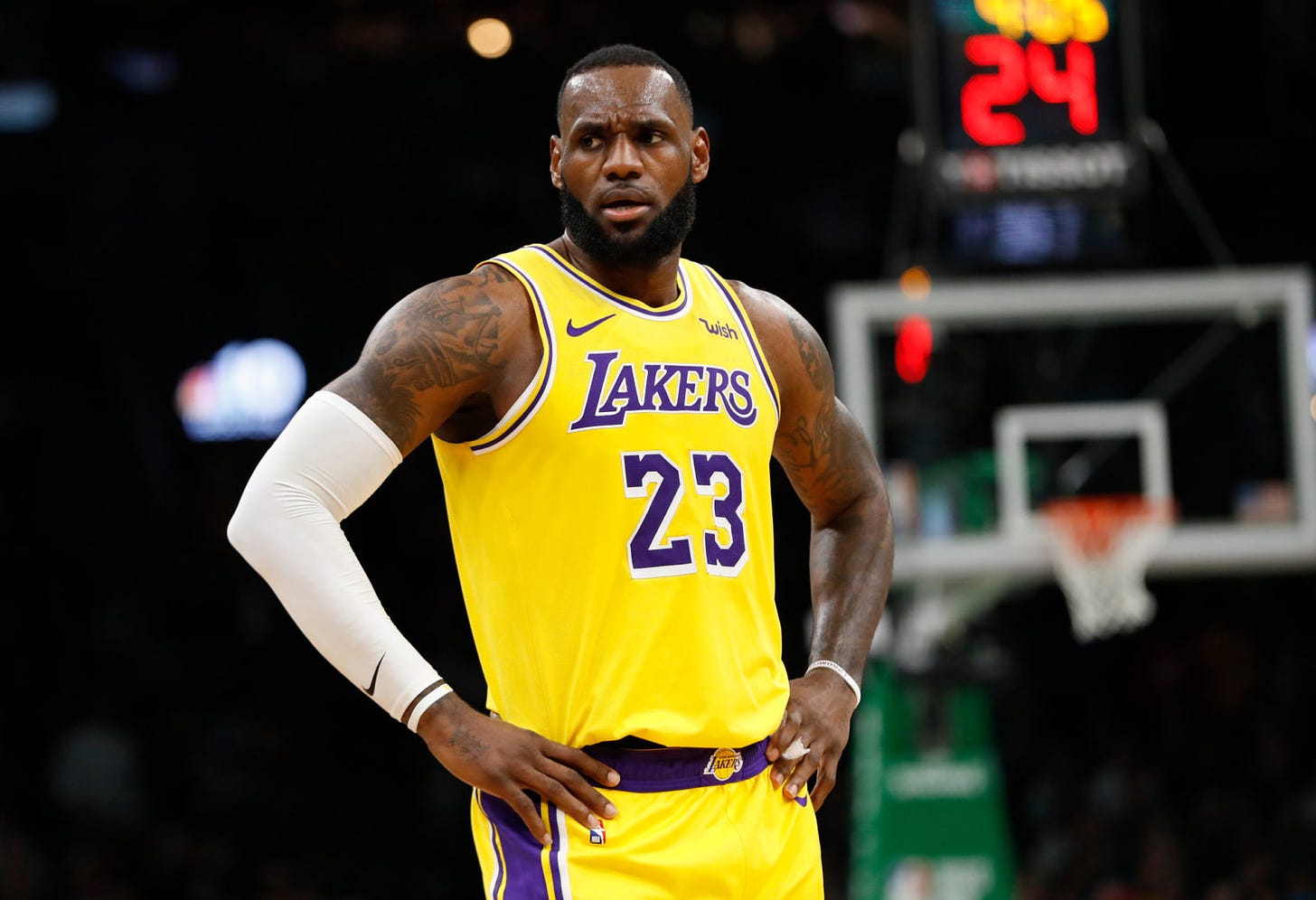 LeBron James is No Human. He is a Freak of Nature": Former NBA Player  Explains Why This is Not His Last Opportunity - EssentiallySports