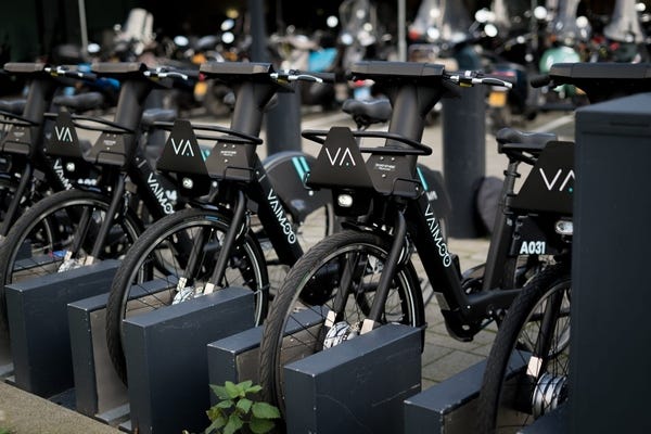 Vaimoo e-bike fleet to roll out in the UK - Smart Cities World