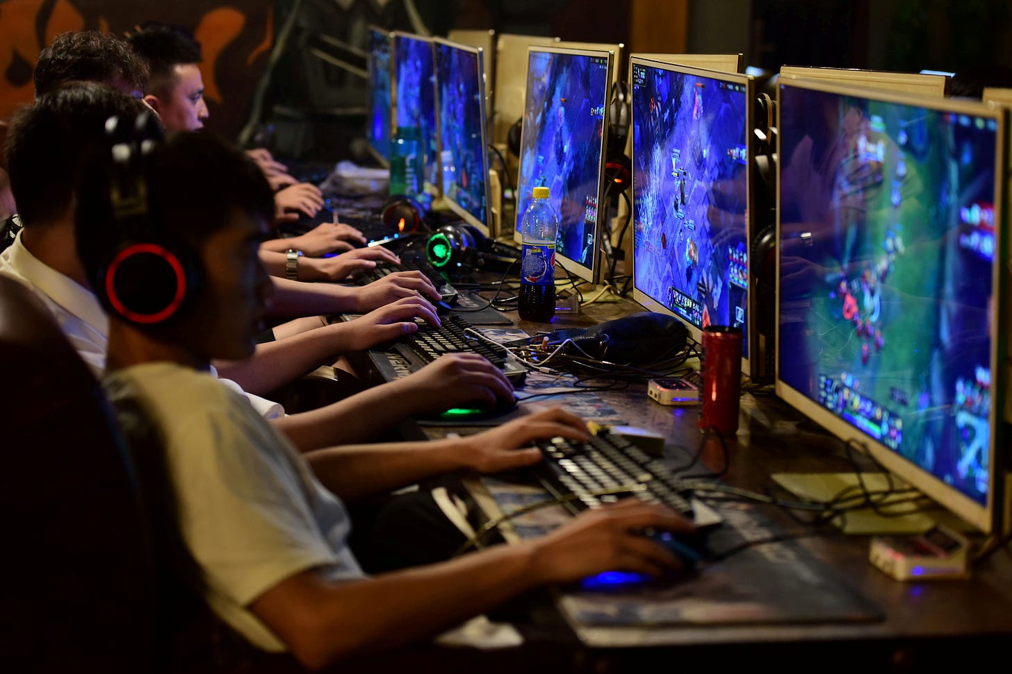 Three hours a week: Play time&#39;s over for China&#39;s young video gamers |  Reuters