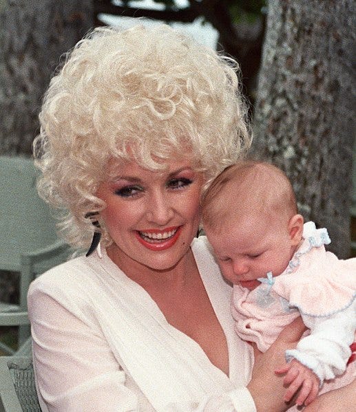 File:Dolly Parton 2.jpg