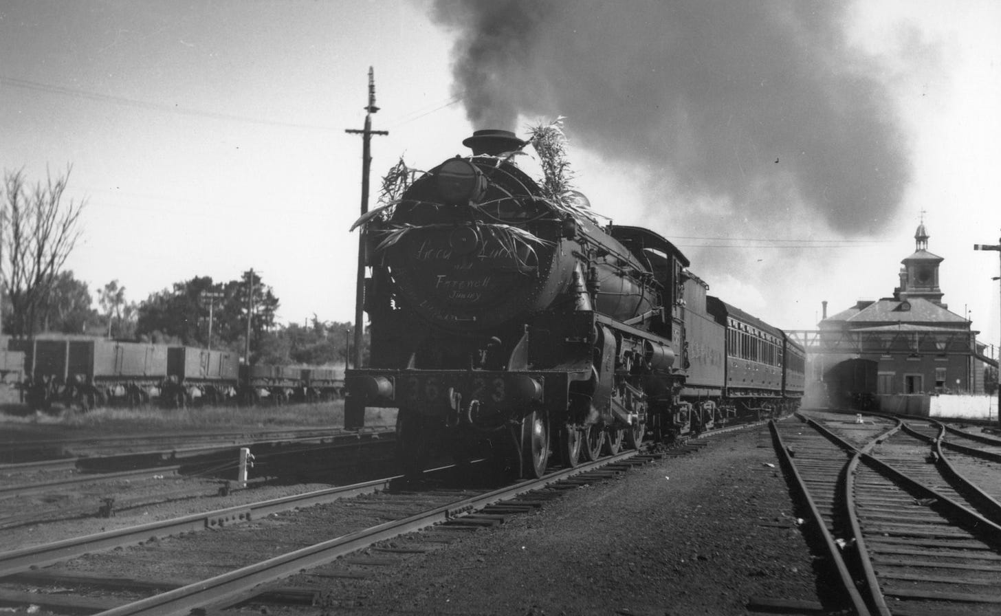 File:Steam Train 3623 at Albury Railway Station 1930s.jpg ...