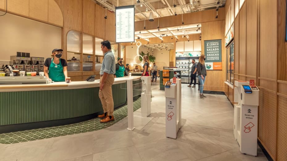 Starbucks Pickup with Amazon Go store in midtown Manhattan