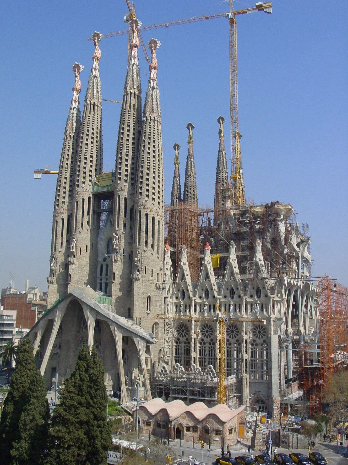 12 Absolutely Interesting Facts about Sagrada Familia - Arch2O.com