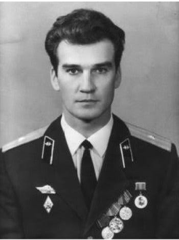 stanislav petrov el hombre que salvo al mundo