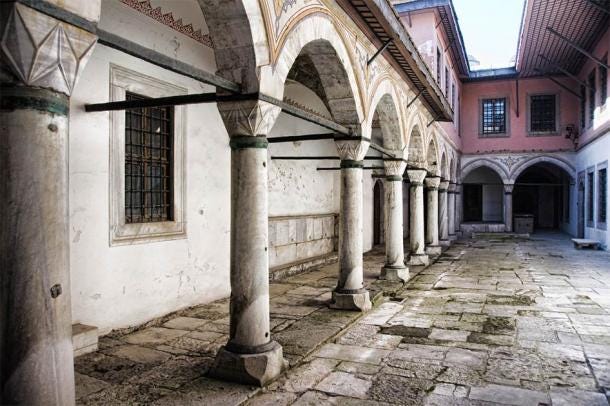 Courtyard of the Concubines in Istanbul, Turkey   (saik20 / Adobe Stock)