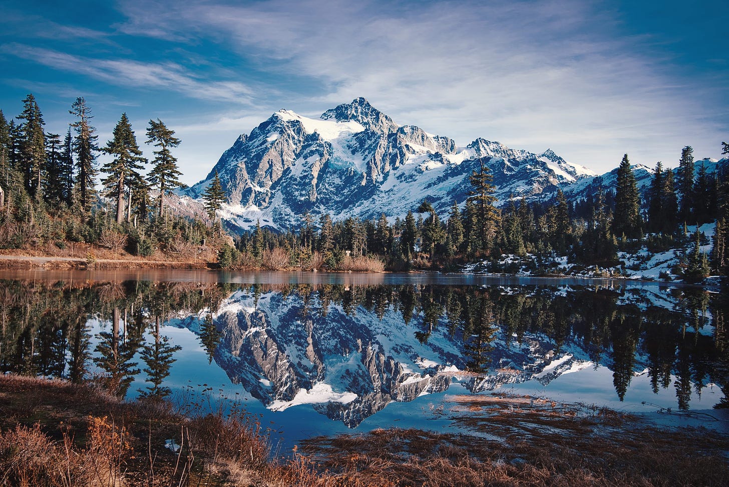 Picture lake with perfect reflection of Mt Shuksan in it