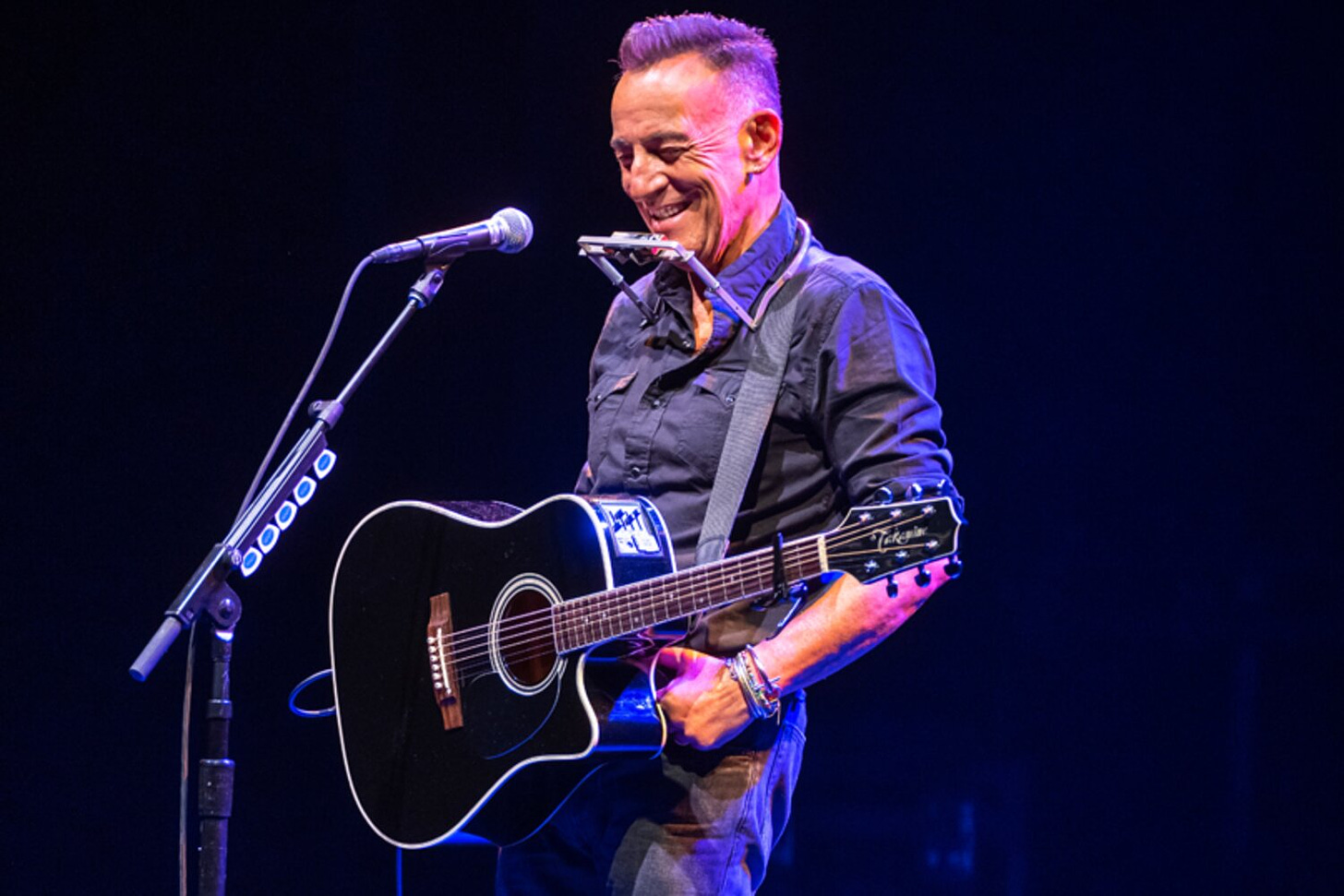 Bruce Springsteen&#39;s Broadway Show Opens to Full Theater: &#39;It&#39;s Been a Long  Time Coming&#39; | PEOPLE.com