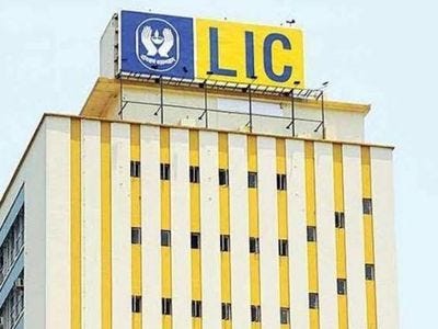 LIC IPO news I Govt plans LIC IPO bonanza for retail investors with bonus,  discount; may sell upto 25% stake, says report | Business News