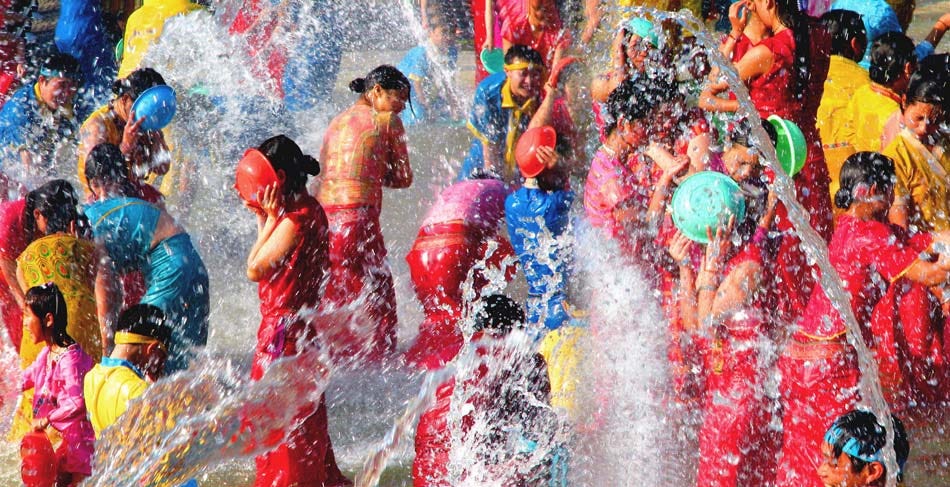The Dai Water Splashing Festival – Cultural Keys