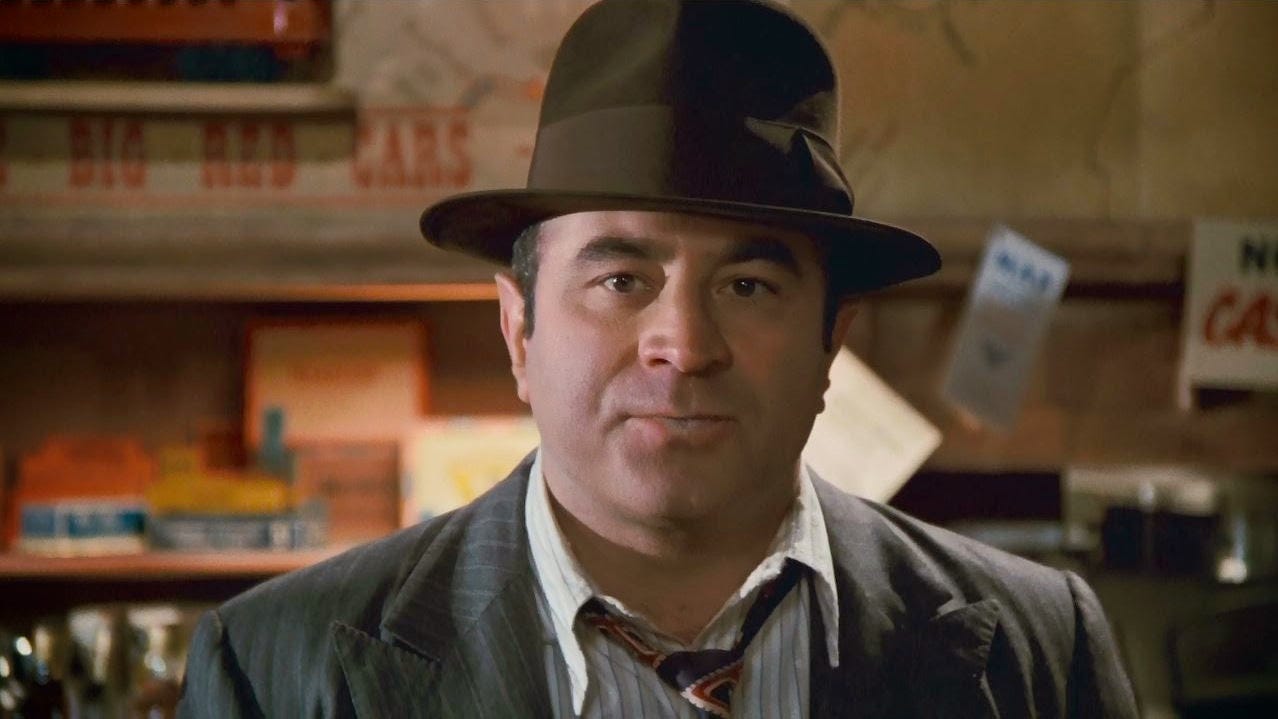 Disney News and Interviews From The Mouse Castle: Bob Hoskins, 'Roger  Rabbit's' Eddie Valiant, Dead at 71