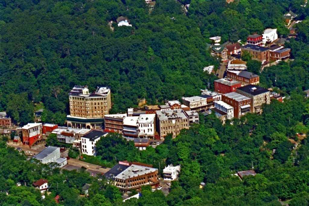 Northwest Arkansas Travel Guide • Top 10 Restaurants • Hotels • Things To  Do Things To Do in Eureka Springs - Make The Most of 36 Hours
