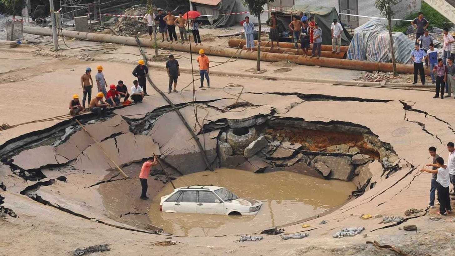 How To Survive A Massive Sinkhole!