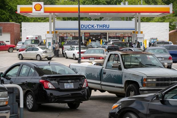 Pipeline Shutdown Has East Coast Drivers Making a Run on Gas - WSJ