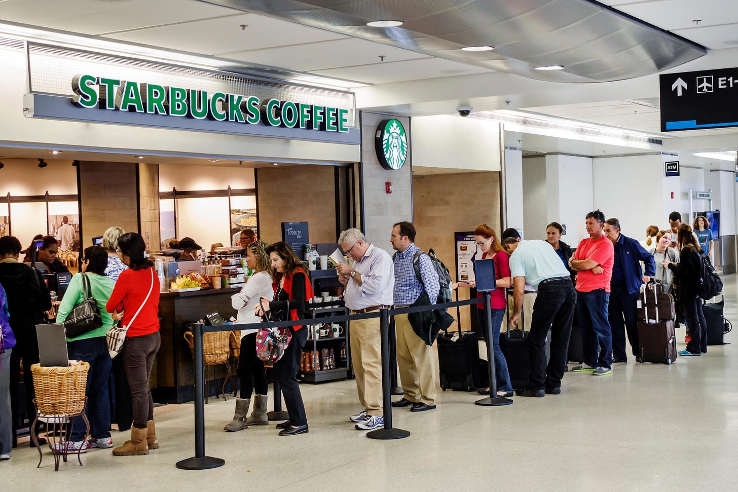 There are easy ways you can skip the queue at Starbucks… here&#39;s what you  need to do