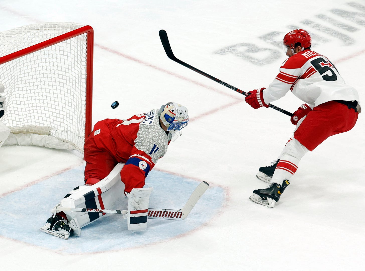 Ice hockey-Danish delight Nielsen builds barrier-breaking legacy | Reuters