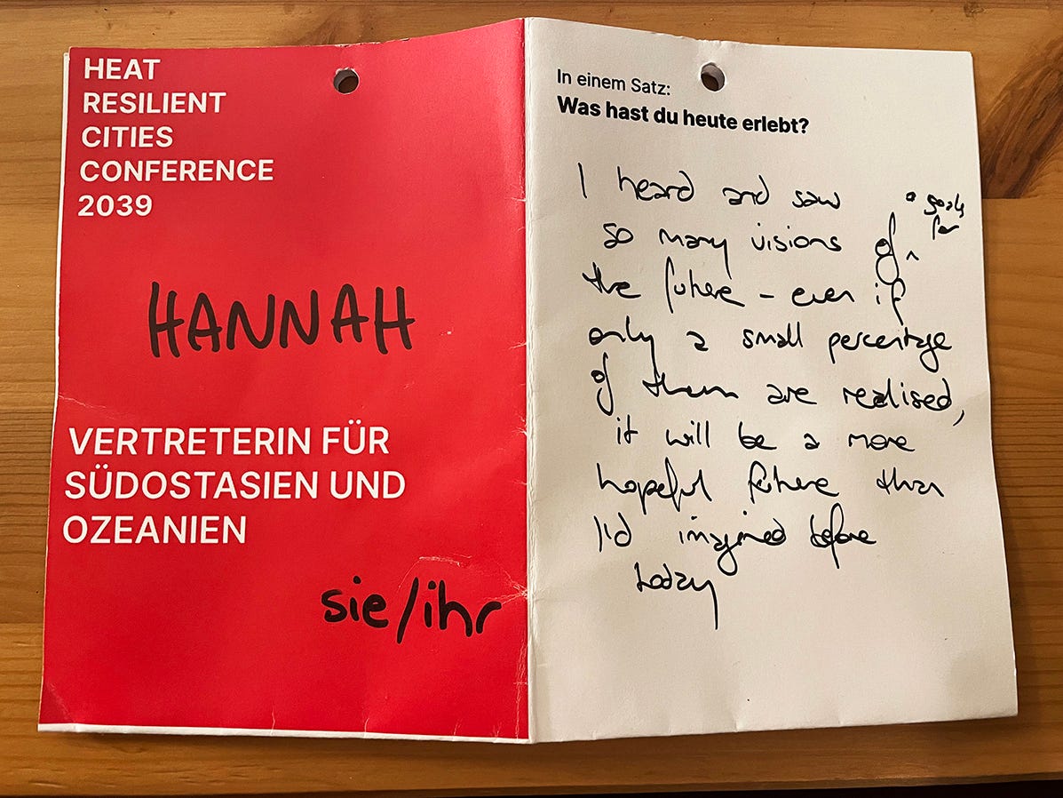 A name tag for the Heat Resilient Cities Conference 2039, for Hannah, who is the Vertreterin für Südostasien und Ozeanien, and whose pronouns are sie/ihr