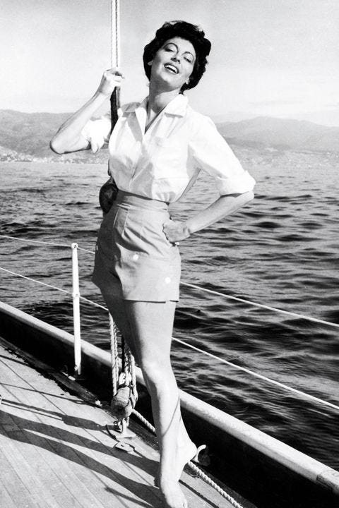 Hollywood Icons on Vacation - Marilyn Monroe, Greta Garbo, Sophia Loren Set  Sail
