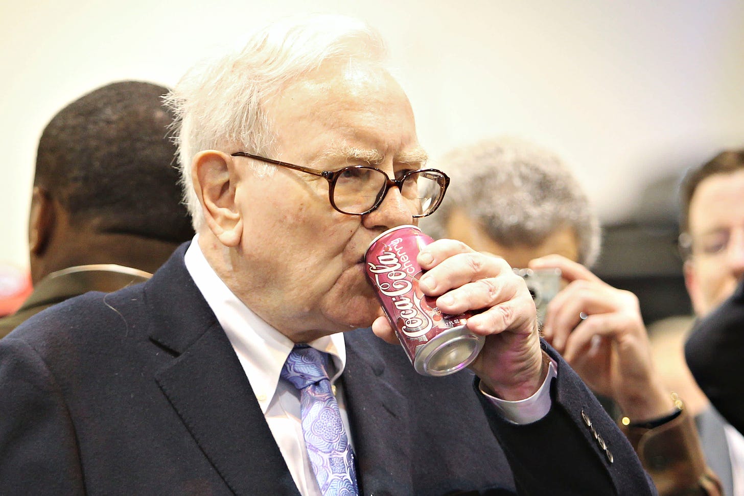 11 of Warren Buffett's funniest and most frugal quirks