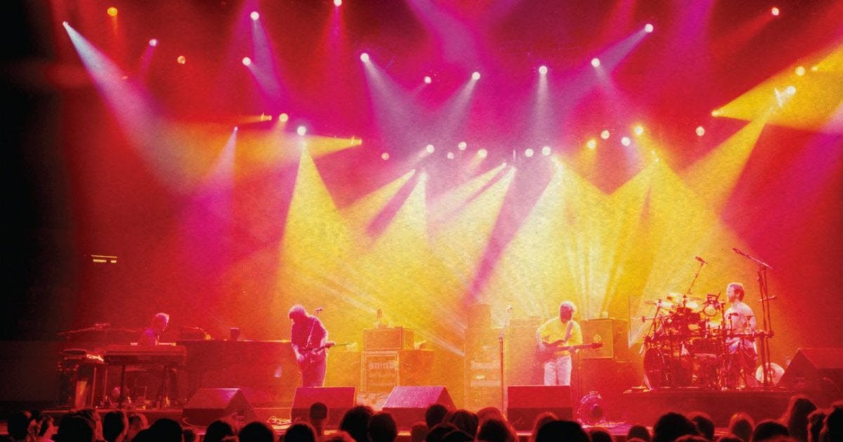 Phish Unleashes Legendary &quot;Tweezabella&quot;, On This Day In 1997 [Full-Show  Video]