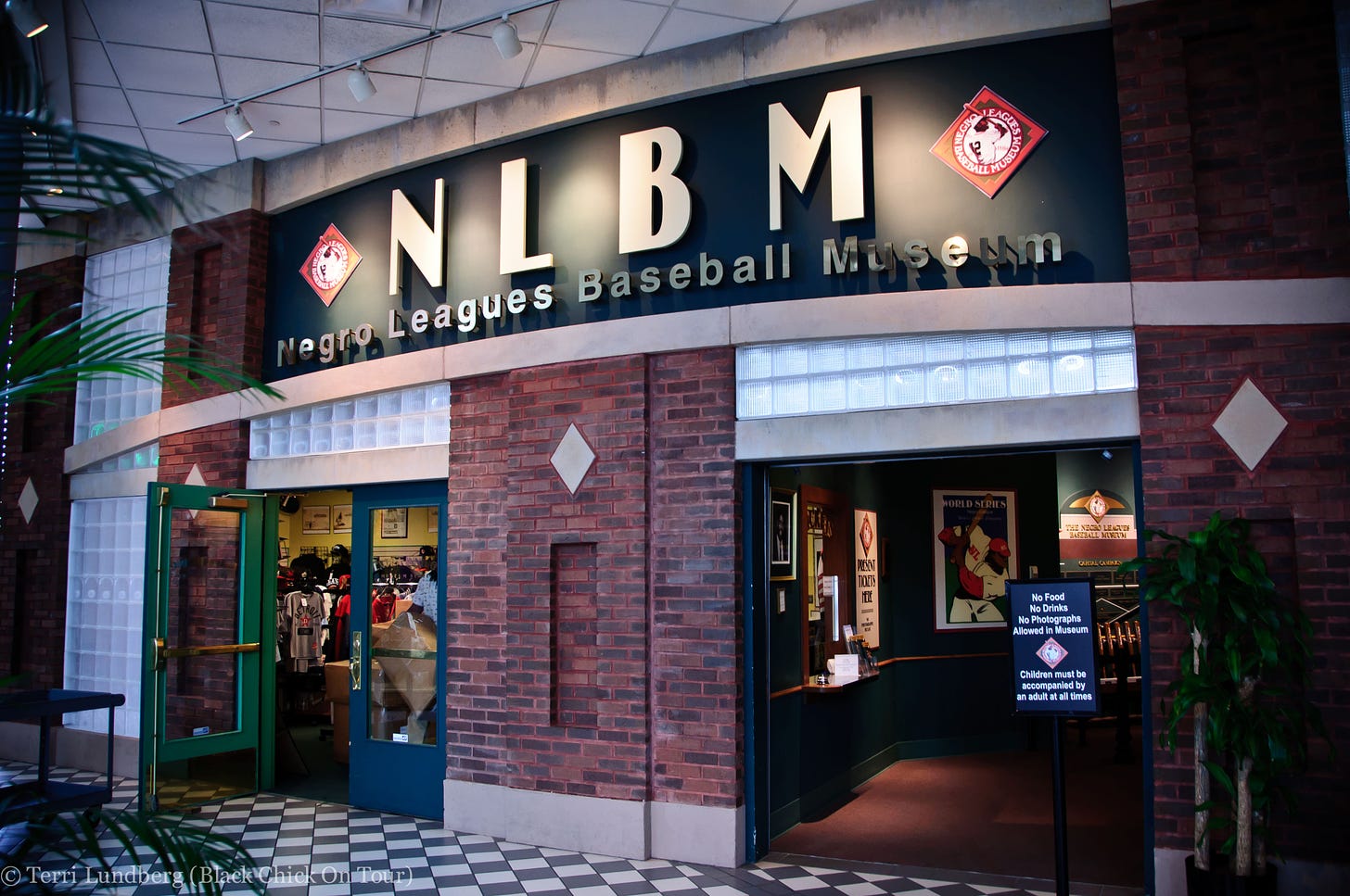 Negro-Leagues-Baseball-Museum-Signage.jpg
