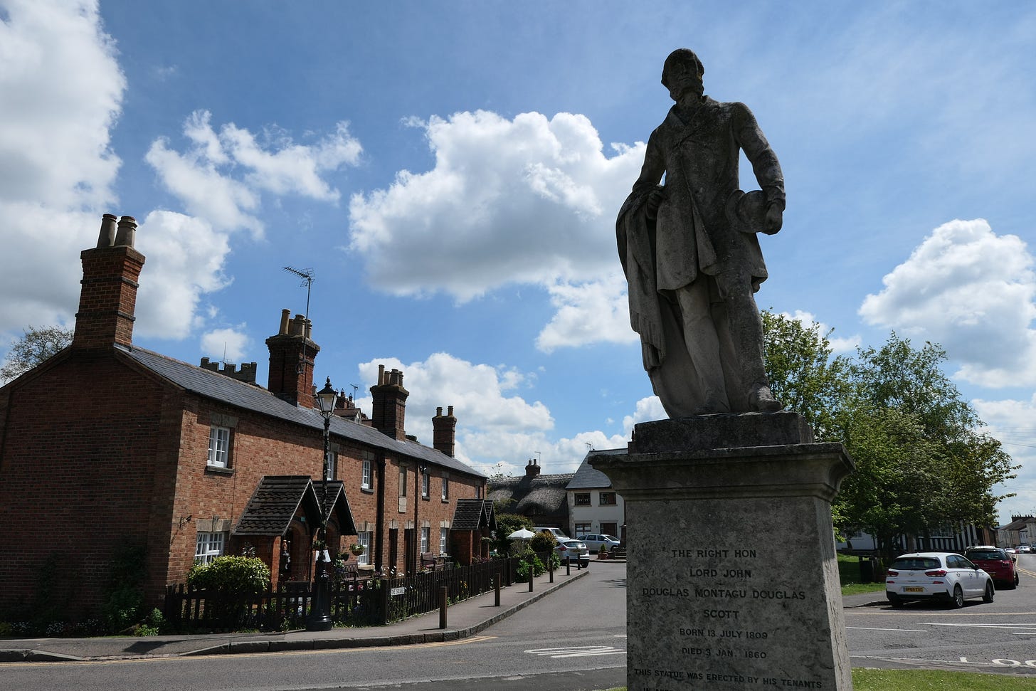 The statue of Lord John Douglas Montagu Douglas Scott © South Rugby News