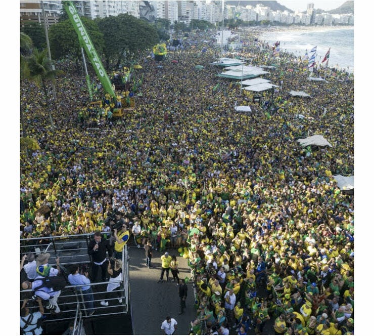 Bolsonaro y casi un millón en Rio
