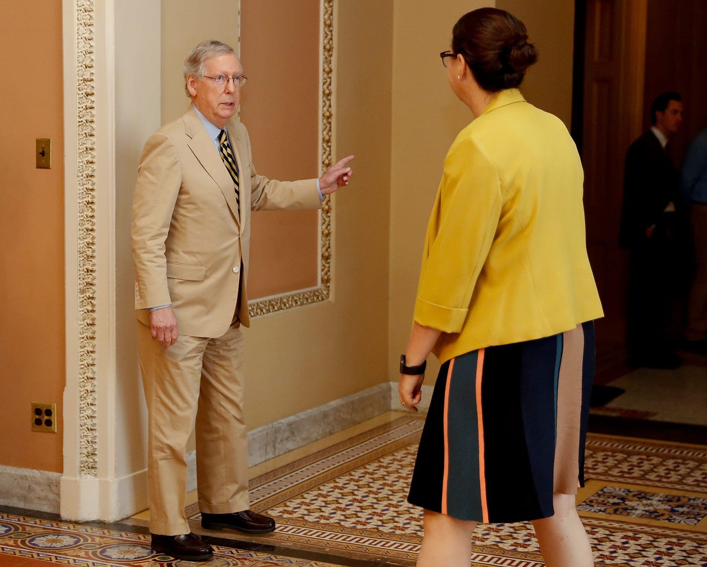 Mitch McConnell Wore Bad Tan Suit