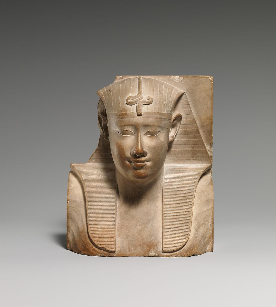 Royal bust with atypical snake, Alabaster (gypsum) 